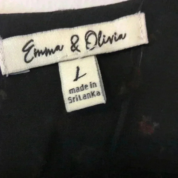 Emma & Olivia Sleeveless Floral Print Blouse - Picture 6 of 7